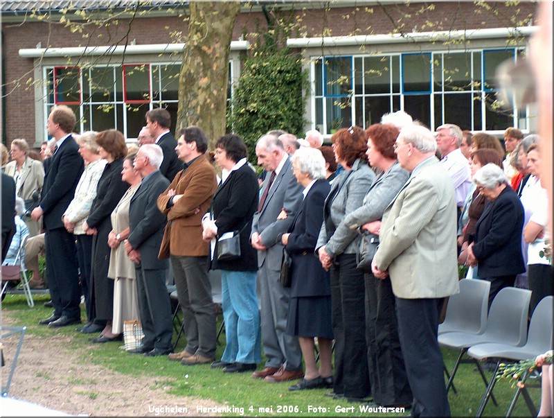 HPIM0450.JPG Ugchelen, Herdenking 4 mei 2006