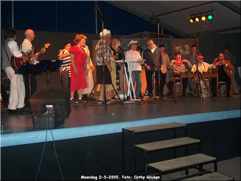 HPIM5910.JPG  Maandag 2-5-2005
