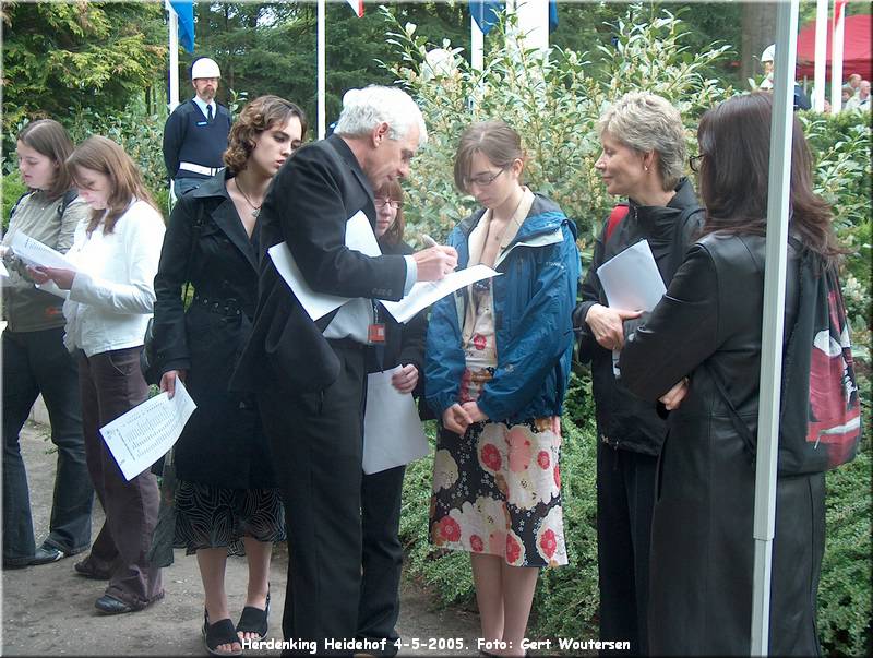 HPIM6043.JPG  Herdenking Heidehof Ugchelen 4-5-2005