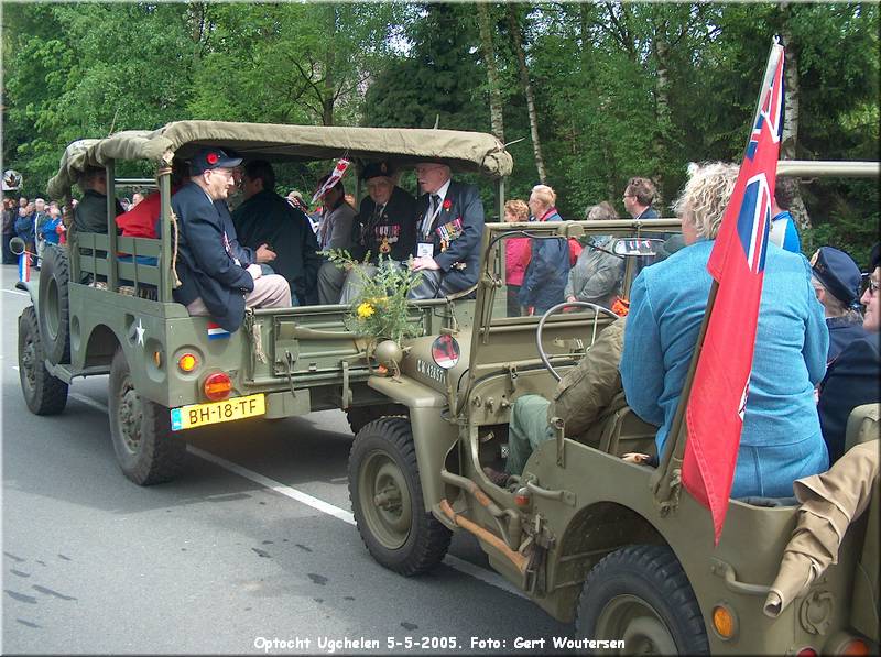 HPIM6187.JPG  Optocht Ugchelen 5-5-2005