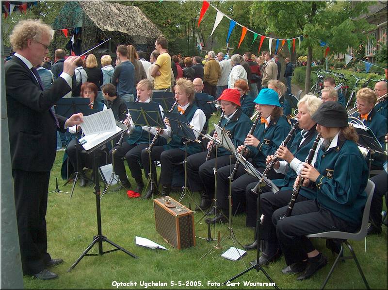 HPIM6216.JPG  Optocht Ugchelen 5-5-2005