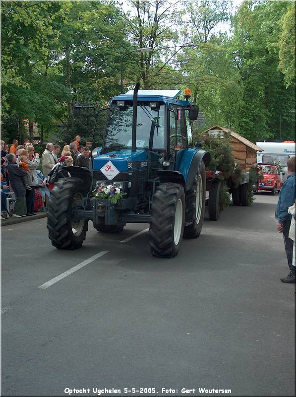 HPIM6230.JPG  Optocht Ugchelen 5-5-2005