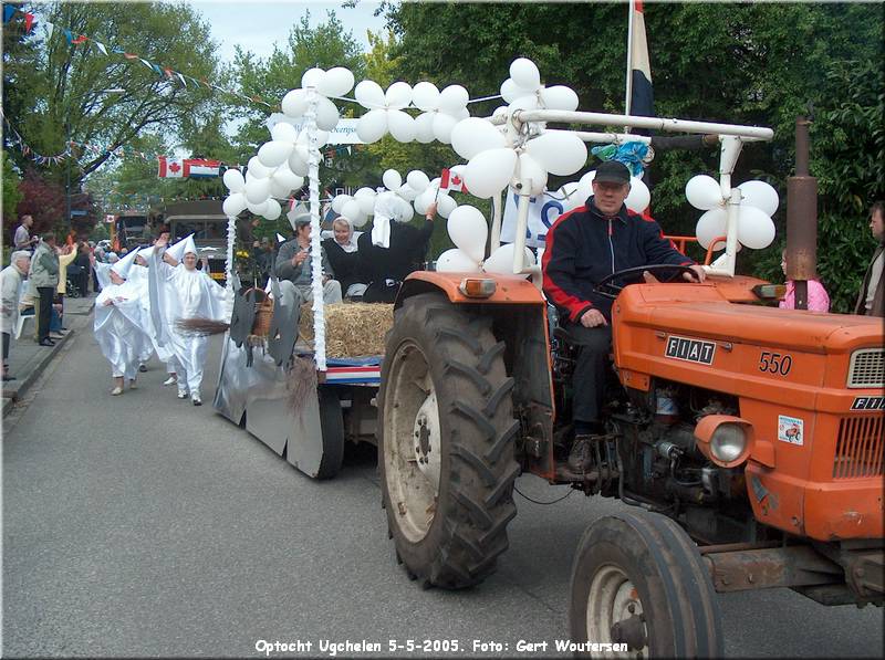 HPIM6286.JPG  Optocht Ugchelen 5-5-2005