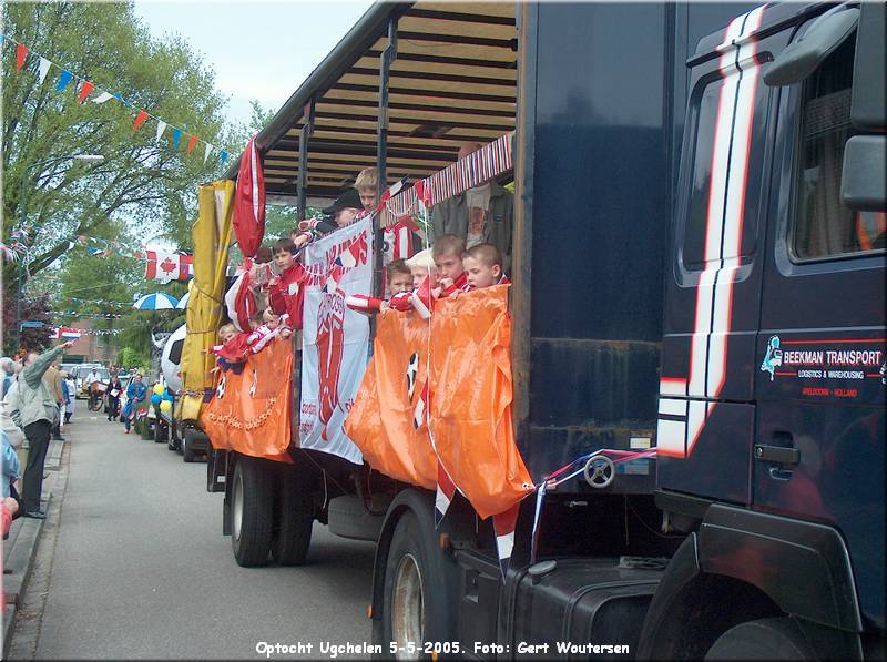 HPIM6293.JPG  Optocht Ugchelen 5-5-2005