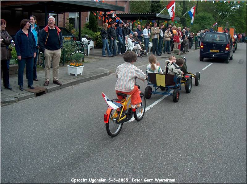 HPIM6336.JPG  Optocht Ugchelen 5-5-2005