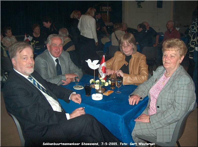 HPIM6648.JPG  Sokkenbuurtmannenkoor Showavond, 7-5-2005