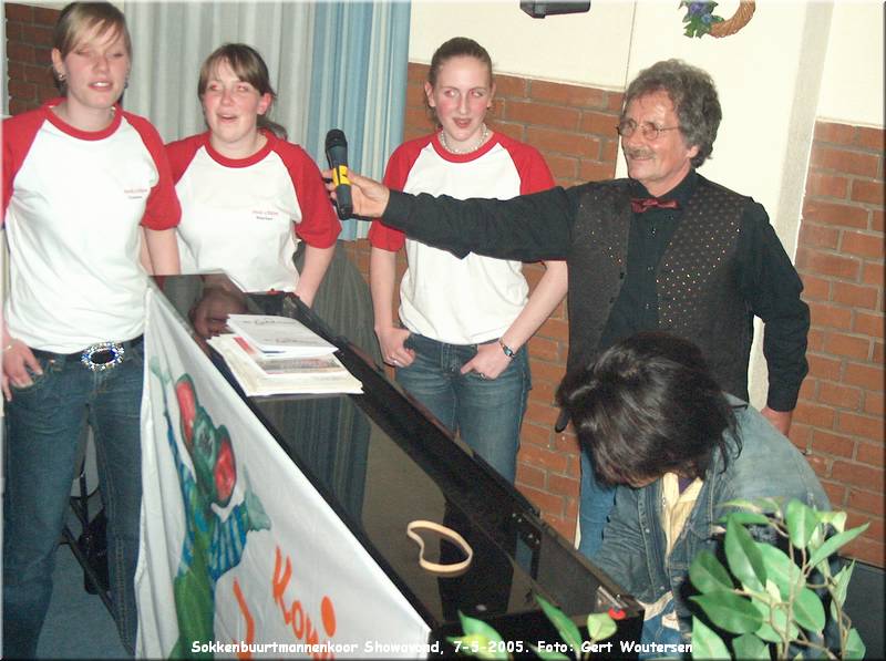 HPIM6655.JPG  Sokkenbuurtmannenkoor Showavond, 7-5-2005