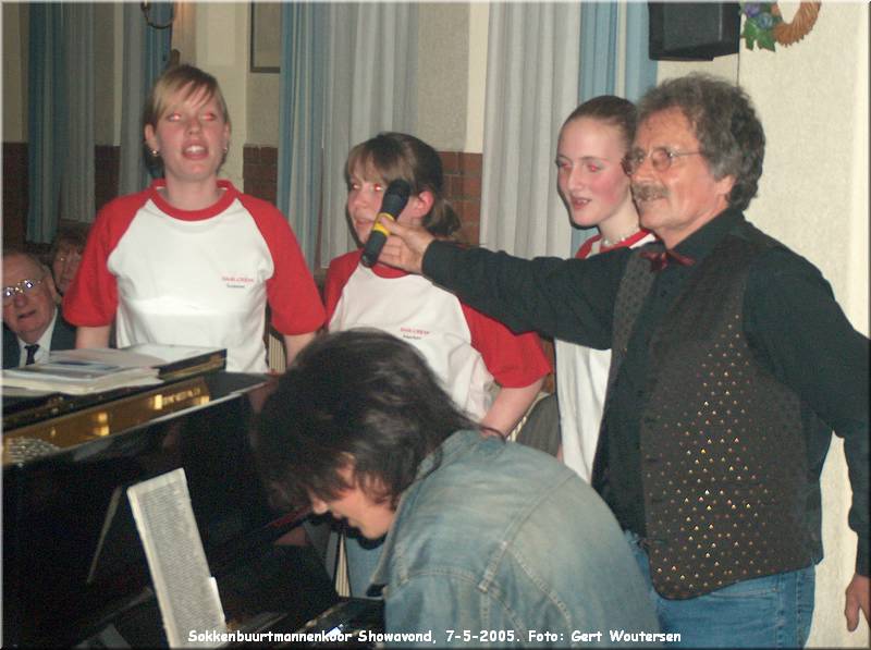 HPIM6656.JPG  Sokkenbuurtmannenkoor Showavond, 7-5-2005