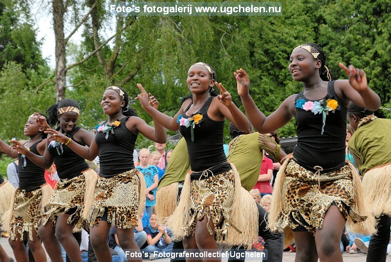 bron13-touwladder-uganda-ek-07.jpg