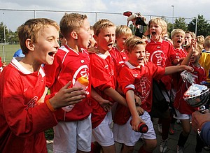 Bron-16-Voetbal_JvV-4.jpg