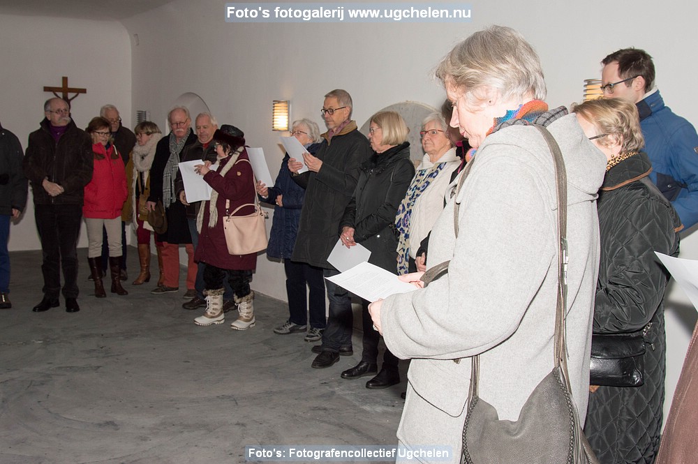 Onthulling beeld de verlichters crypte 3390.jpg