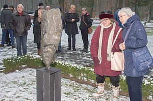 Onthulling beeld de verlichters 3407.jpg