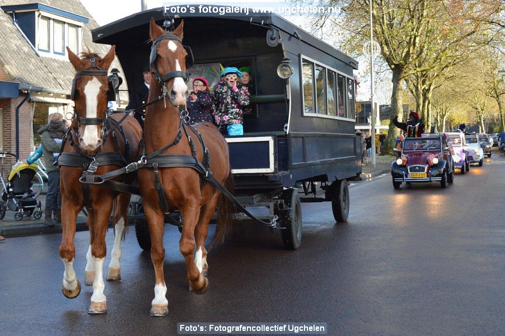 Bron19-Sinterklaasintocht-2017-TL-02a.jpg