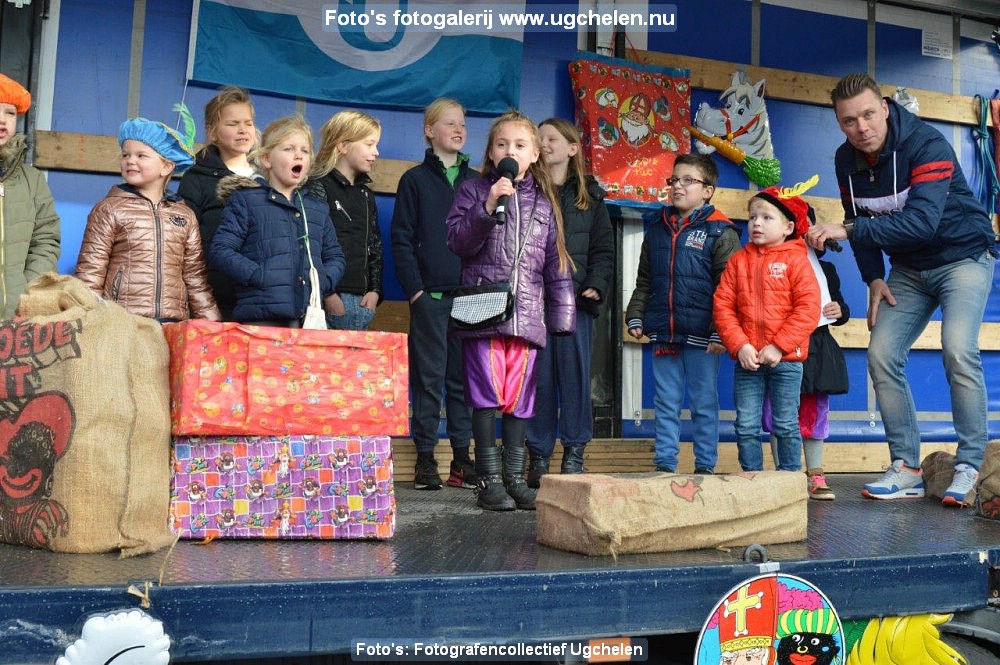 Bron19-Sinterklaasintocht-2017-TL-08.jpg