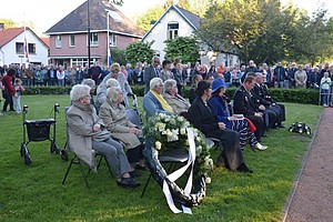 Herdenking_4_mei_bij-_de_kei-TL-4509.jpg