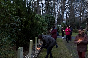 Lichtjes op Oorlogsgraven Heidehof 2022-HM-1001958.jpg