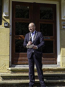 2. De burgemeester.jpg