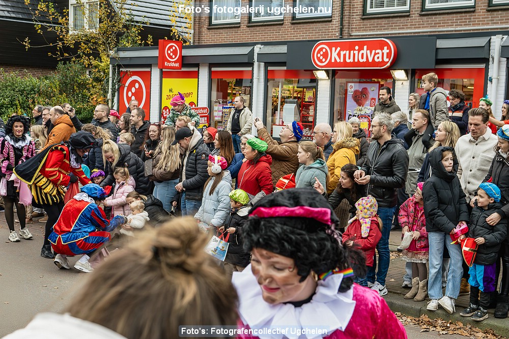 Intocht Sinterklaas 2024-HM-P1048772-ENR-Edita.jpg