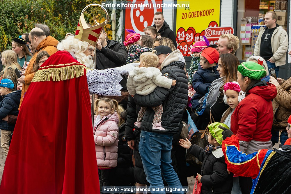 Intocht Sinterklaas 2024-HM-P1048783-ENR-Edita.jpg