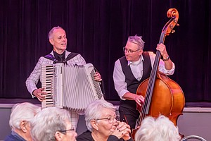 Muziekmiddag met de 'Verre Vrienden'-HM-P1048709-ENRa.jpg