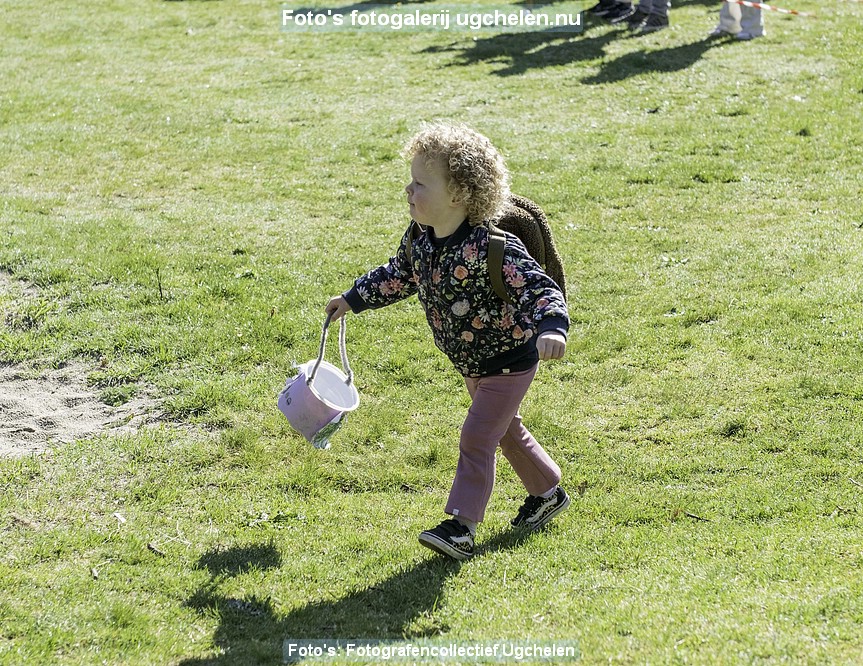 19-04-25 Paaseierenzoeken02.jpg