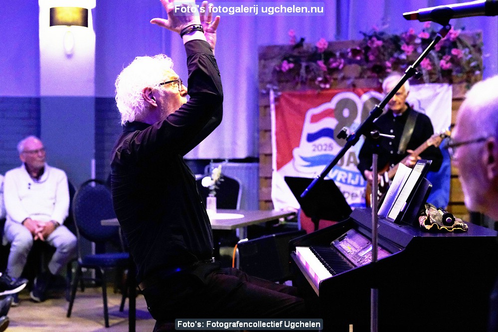 2025-13-05 Twee koren dorpshuis 7.JPG