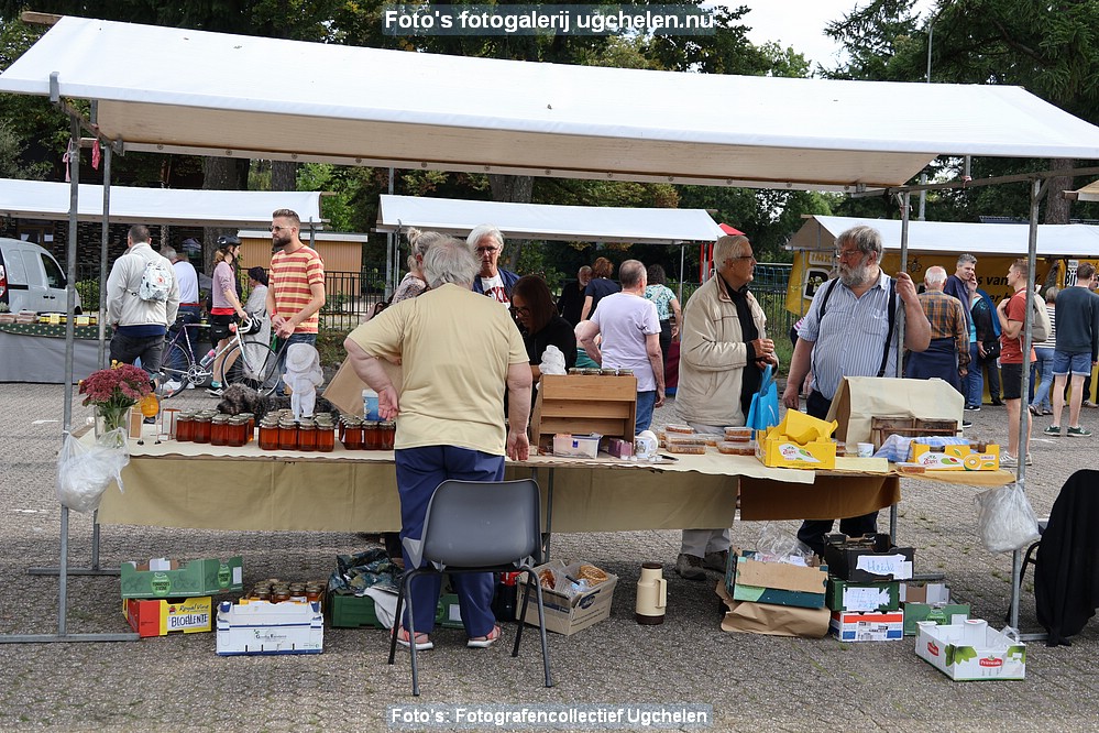2025-09-20 Honingmarkt (16).JPG