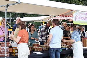 2025-09-20 Honingmarkt (17).JPG