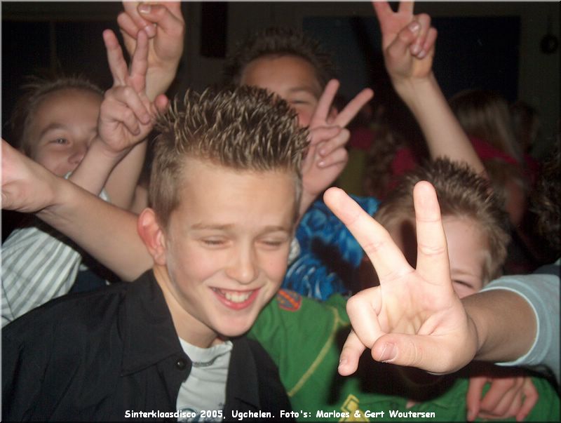 C077_HPIM9413.JPG Sinterklaasdisco 2005, Ugchelen
