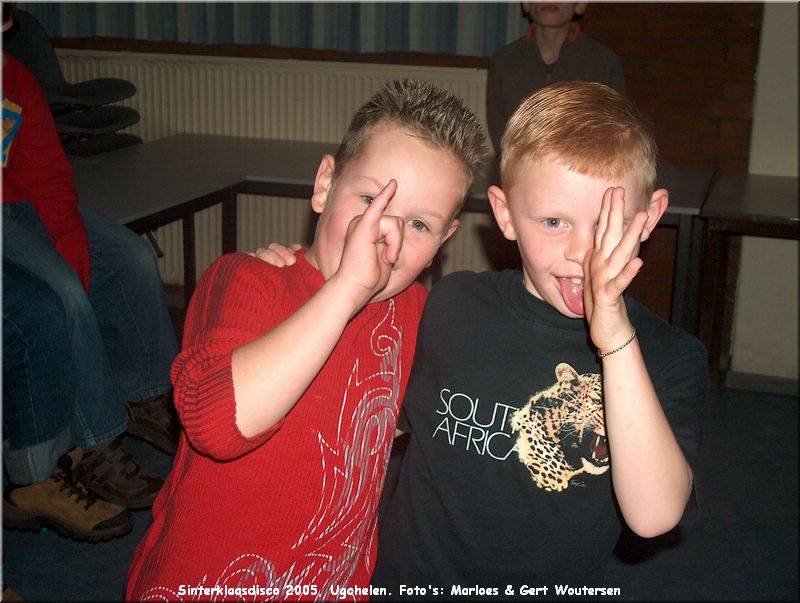 C085_HPIM9416.JPG Sinterklaasdisco 2005, Ugchelen