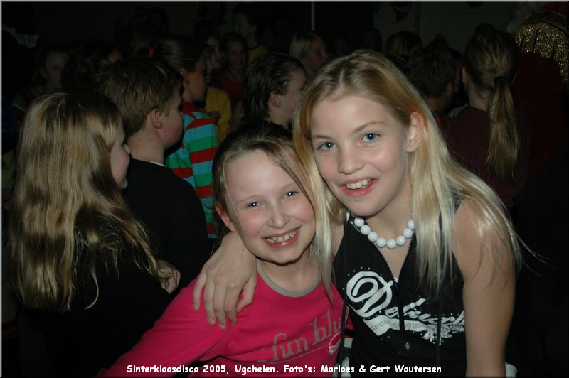 C103_DSC_3440.JPG Sinterklaasdisco 2005, Ugchelen