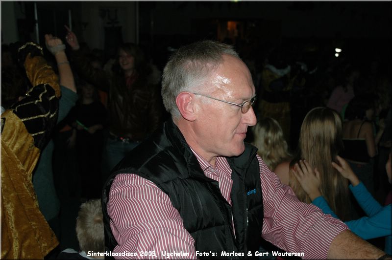 C115_DSC_3448.JPG Sinterklaasdisco 2005, Ugchelen