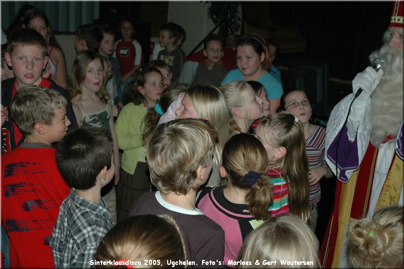 C140_DSC_3465.JPG Sinterklaasdisco 2005, Ugchelen