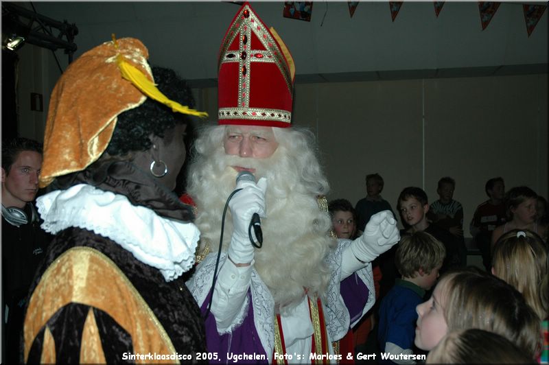 C151_DSC_3476.JPG Sinterklaasdisco 2005, Ugchelen