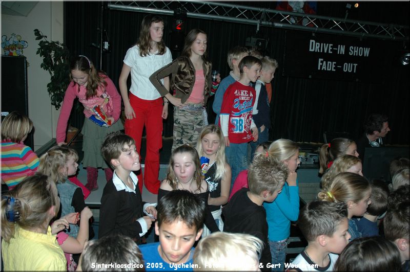 C209_DSC_3511.JPG Sinterklaasdisco 2005, Ugchelen