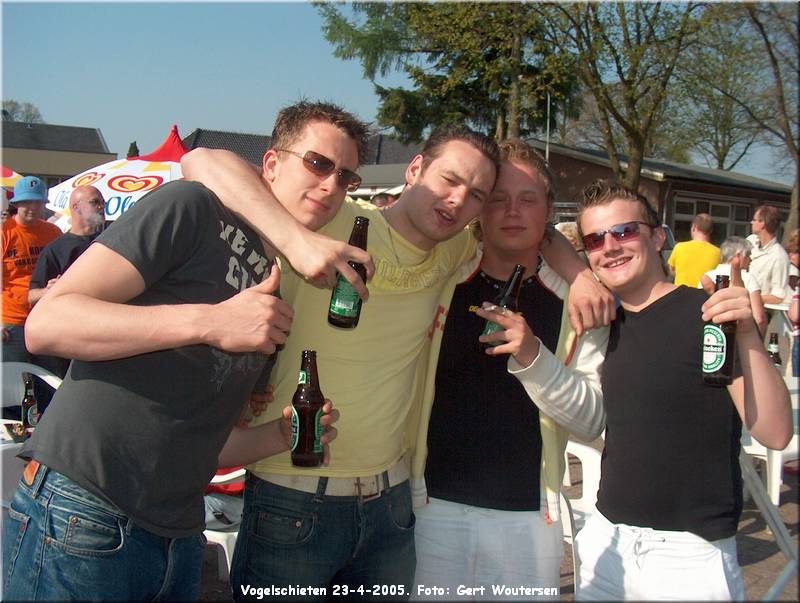 HPIM5438.JPG  JUB, Eieren zoeken 2005