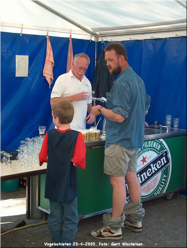 HPIM5476.JPG  JUB, Eieren zoeken 2005