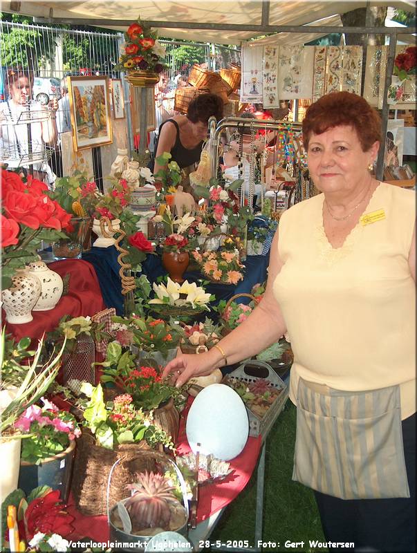 HPIM7448.JPG  Waterloopleinmarkt Ugchelen, 28-5-2005