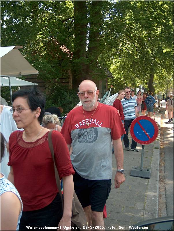 HPIM7502.JPG  Waterloopleinmarkt Ugchelen, 28-5-2005